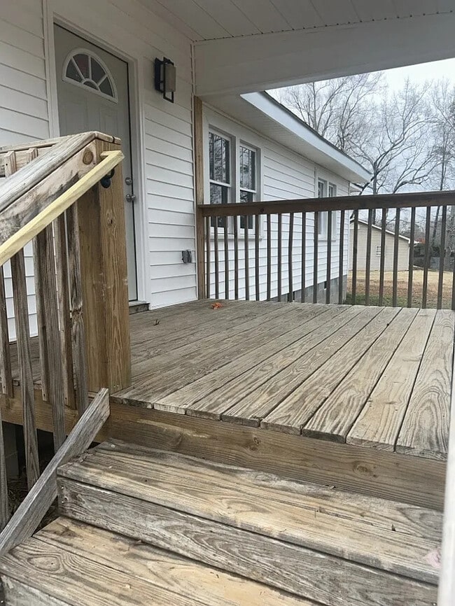 721 Pickens Dr in Pendleton, SC - Building Photo - Building Photo