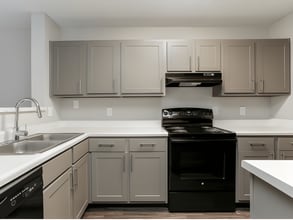 1070 Main Apartments in Hendersonville, TN - Building Photo - Building Photo