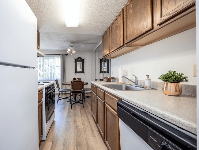 Tanglewood Apartments in Erie, PA - Building Photo - Building Photo