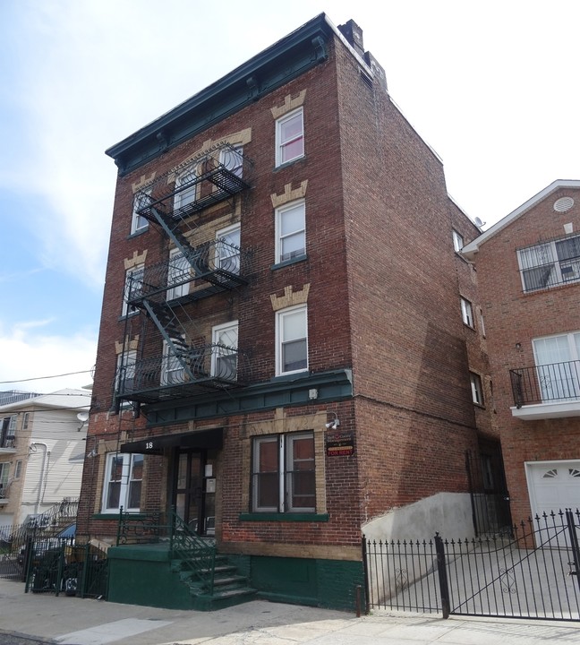 18 Jay St in Newark, NJ - Building Photo