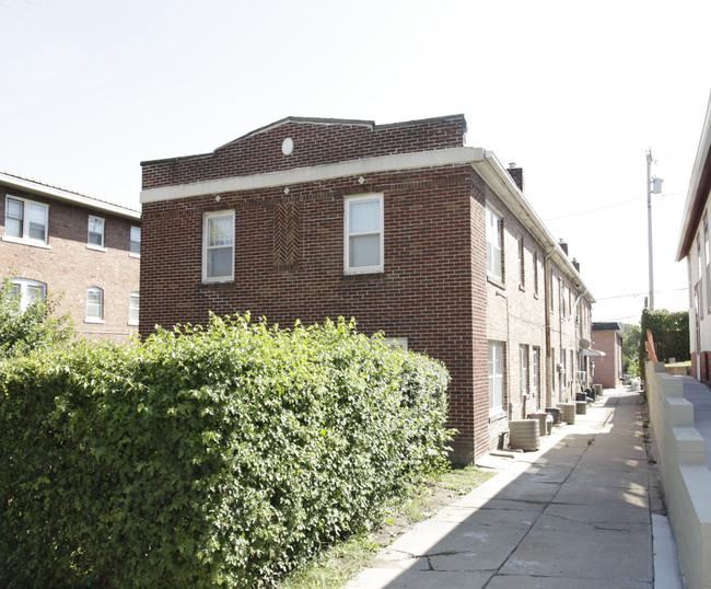 Ramona Court in Omaha, NE - Foto de edificio - Building Photo