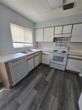 3126 Pine Top Dr in Valrico, FL - Building Photo - Building Photo