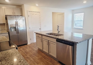 147 Butternut Ct in Guyton, GA - Building Photo - Building Photo