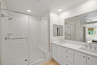 765 Doheny Way in Dana Point, CA - Building Photo - Building Photo