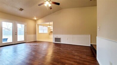 105 SW 16th St in Moore, OK - Building Photo - Building Photo