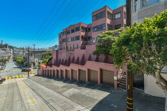 1033 Filbert St in San Francisco, CA - Building Photo - Building Photo