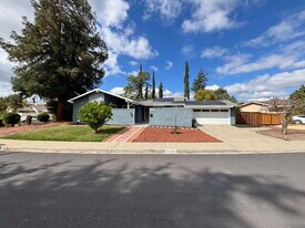 1691 Crescent Dr in Walnut Creek, CA - Building Photo
