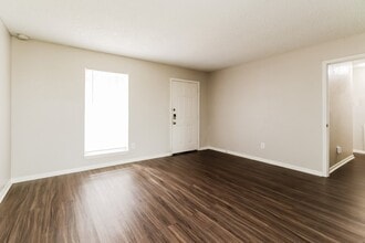 7218 Wren Cir in Texas City, TX - Building Photo - Building Photo