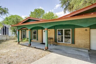 8408 Romney Rd in Austin, TX - Building Photo - Building Photo