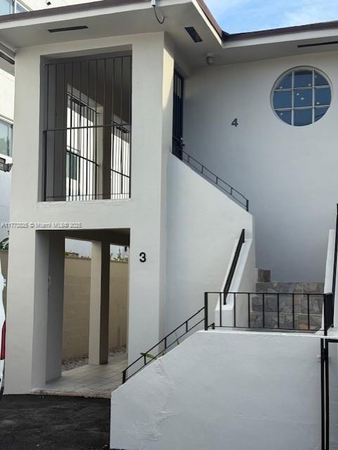 property at 467 SW 7th St