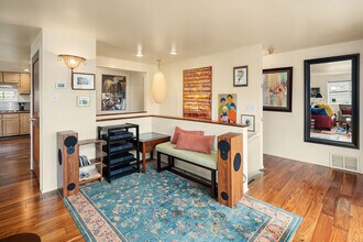 401 W Galer St in Seattle, WA - Building Photo - Building Photo