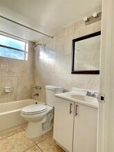 11625 Canal Dr in Miami, FL - Building Photo - Building Photo