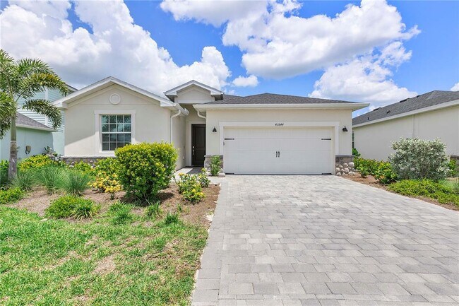 property at 43844 Strm Xing Ln