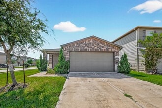 2730 Skyview Silver Dr in Houston, TX - Foto de edificio - Building Photo