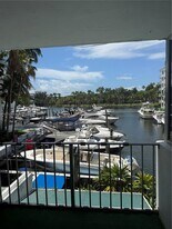 1700 NW N River Dr in Miami, FL - Building Photo