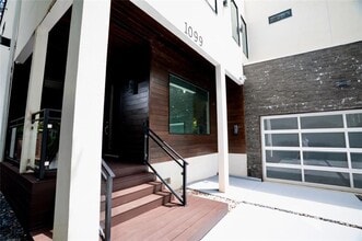 1099 Vista Trail NE in Atlanta, GA - Building Photo - Building Photo