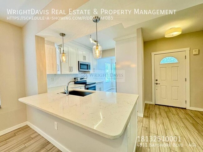 4811 Bayshore Blvd in Tampa, FL - Building Photo - Building Photo