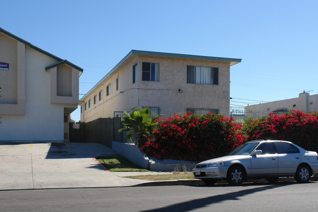 4033 45th St in San Diego, CA - Foto de edificio - Building Photo