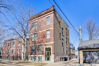 2114 W Byron St in Chicago, IL - Building Photo - Building Photo
