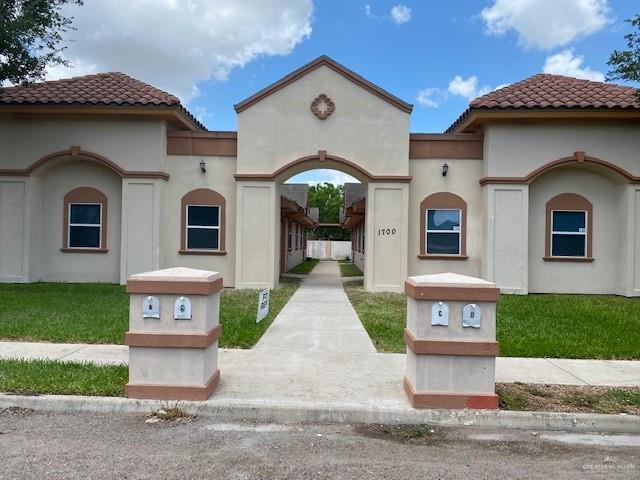 1700 W Douglas Ave in Pharr, TX - Building Photo