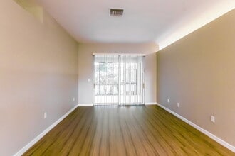 9513 Blue Stone Cir in Ft. Myers, FL - Building Photo - Building Photo