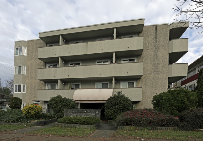 Caledonia Place in Vancouver, BC - Building Photo - Building Photo