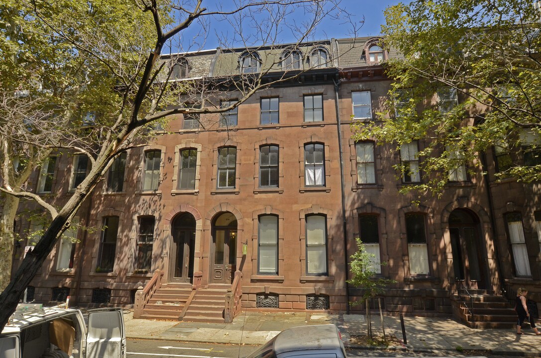 2017 Spruce St in Philadelphia, PA - Foto de edificio