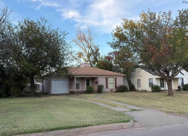 property at 2214 Piedmont Pl