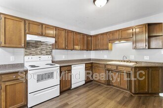 112 Lomond Ln in Cary, NC - Building Photo - Building Photo