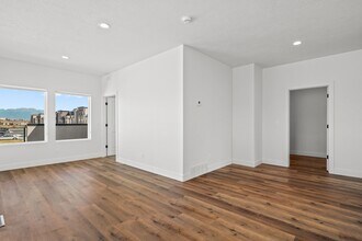 511 W 1760 N in Salem, UT - Building Photo - Building Photo