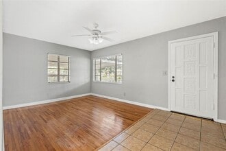 1005 W Woodlawn Ave in Tampa, FL - Building Photo - Building Photo