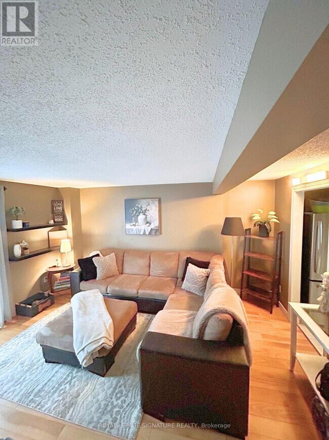 276 Benesfort Crescent in Kitchener, ON - Building Photo - Building Photo