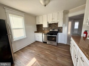 404 W Broad St in Palmyra, NJ - Building Photo - Building Photo