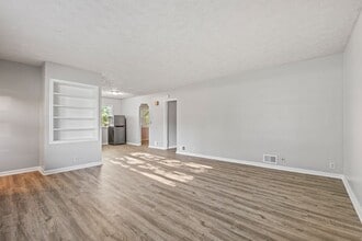 6602 Western Ave in Omaha, NE - Building Photo - Building Photo
