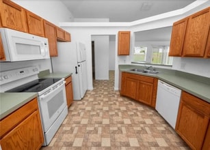 228 Grantham Dr in Davenport, FL - Building Photo - Building Photo