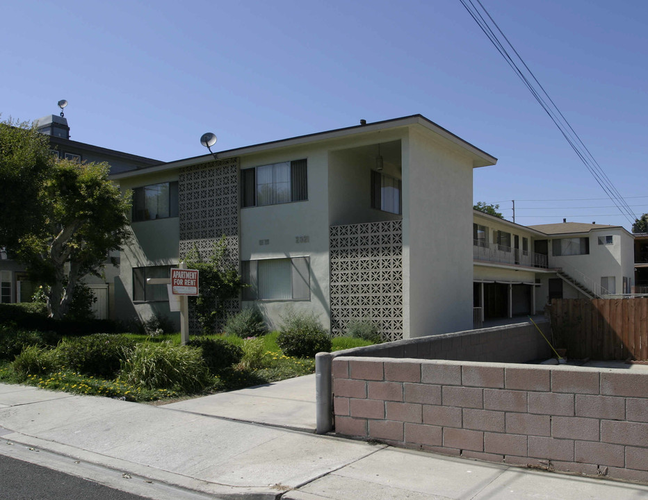 2321 Carnegie Ln in Redondo Beach, CA - Building Photo