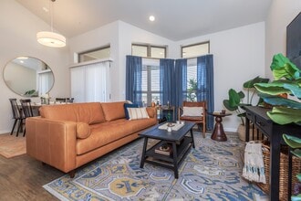 Anthem at Ledge Stone in Austin, TX - Foto de edificio - Building Photo