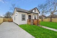 2810 Newhoff St photo'