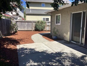 916 Delaware Ave in Santa Cruz, CA - Building Photo - Building Photo