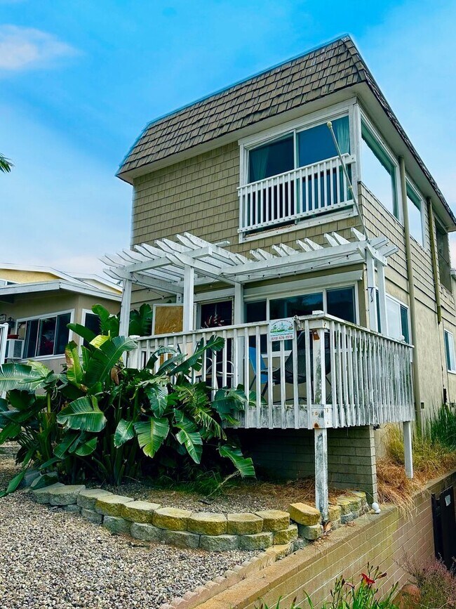 4655 Narragansett Ave in San Diego, CA - Building Photo - Building Photo