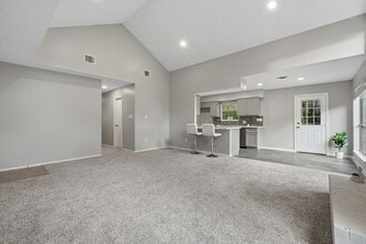 17318 Broken Back Dr in Crosby, TX - Foto de edificio - Building Photo