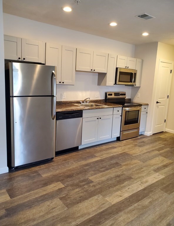 576 South Ave-Unit -#3 in Whitman, MA - Building Photo - Building Photo