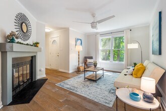 232 Knox Cir in Durham, NC - Building Photo - Building Photo