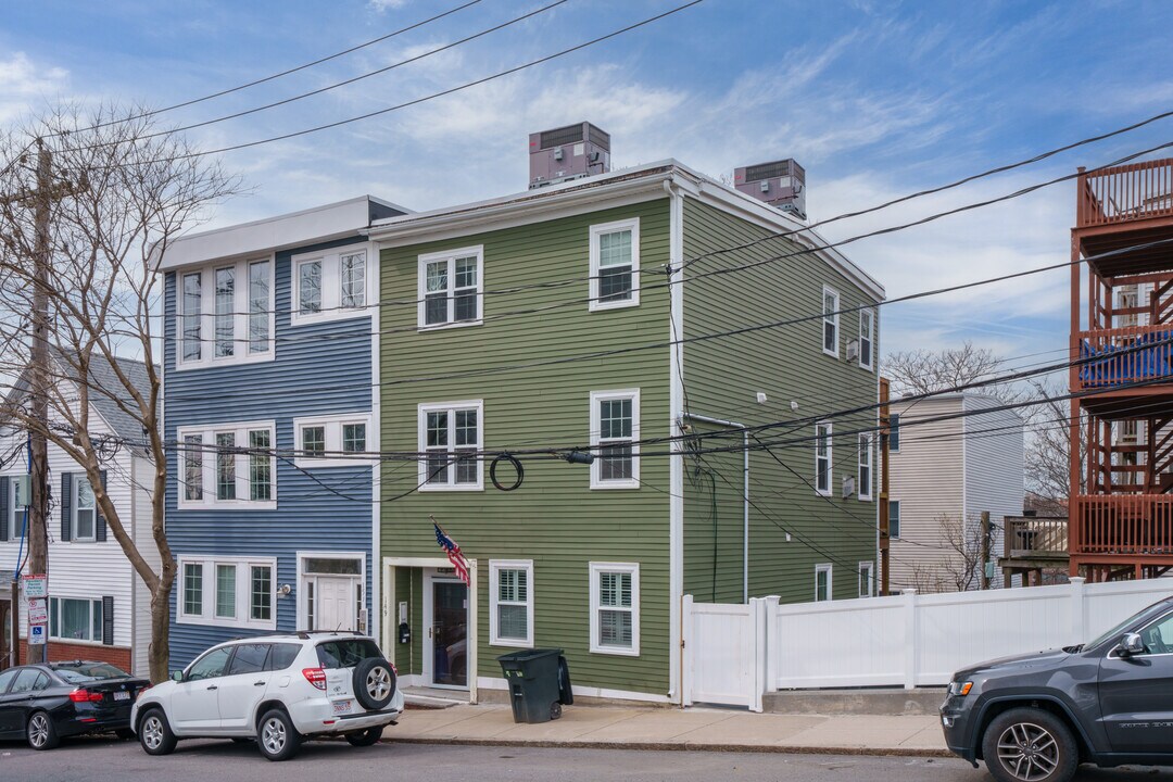 149 G St in Boston, MA - Building Photo