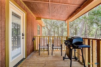 1374 Forest View Dr in Blanco, TX - Building Photo - Building Photo