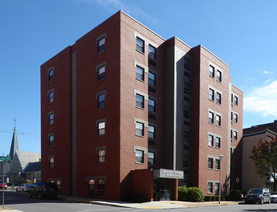 Gray Foundation Apartments in Du Bois, PA - Foto de edificio