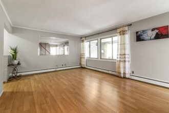 134 Gailmore Dr in Yonkers, NY - Building Photo - Building Photo