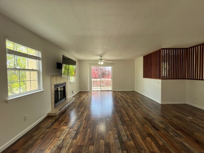 property at 859 Marlbank Pl