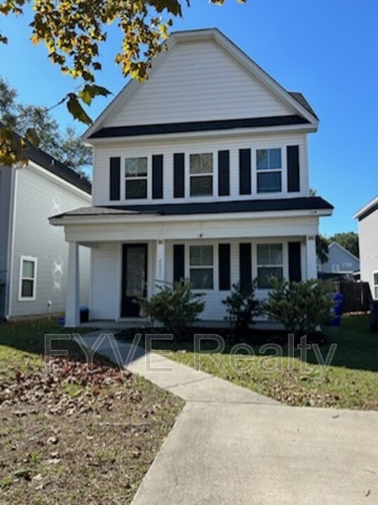 4971 Chateau Ave in North Charleston, SC - Foto de edificio