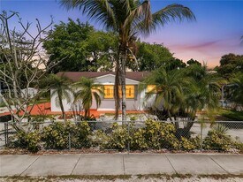 15611 SW 296th St in Homestead, FL - Building Photo